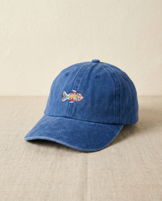Gorra Bordada en Denim Azul – Pez Multicolor
