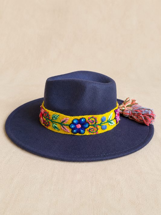 Sombrero Fedora de Fieltro Azul con Cinta y Bordado Floral Artesanal