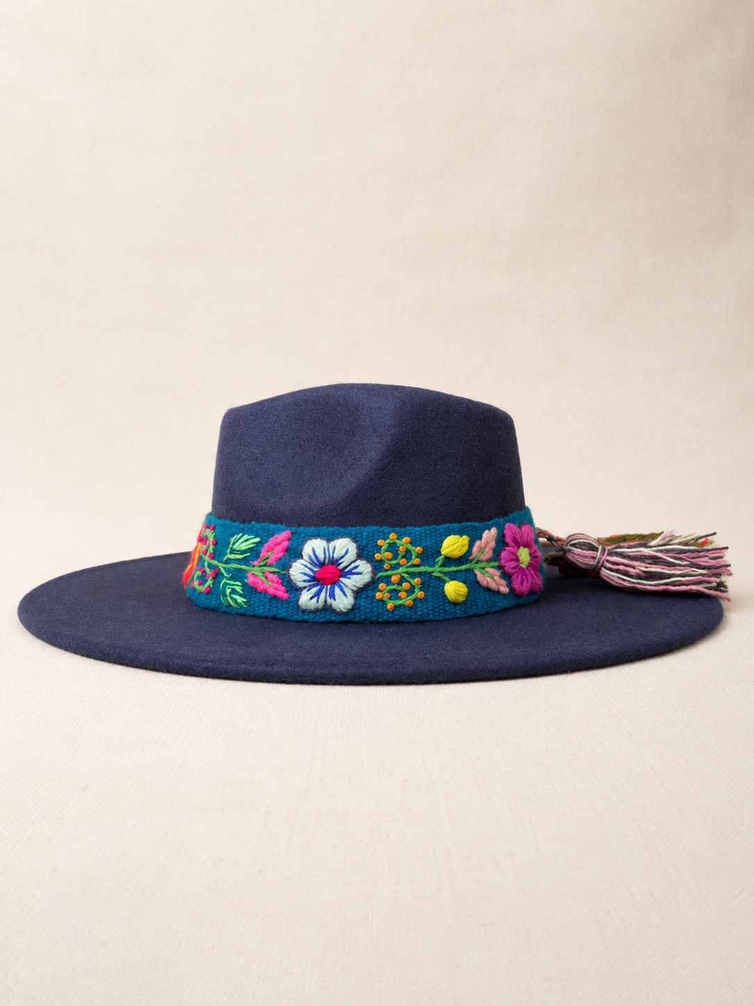 Sombrero Fedora de Fieltro Azul con Cinta y Bordado Floral Artesanal