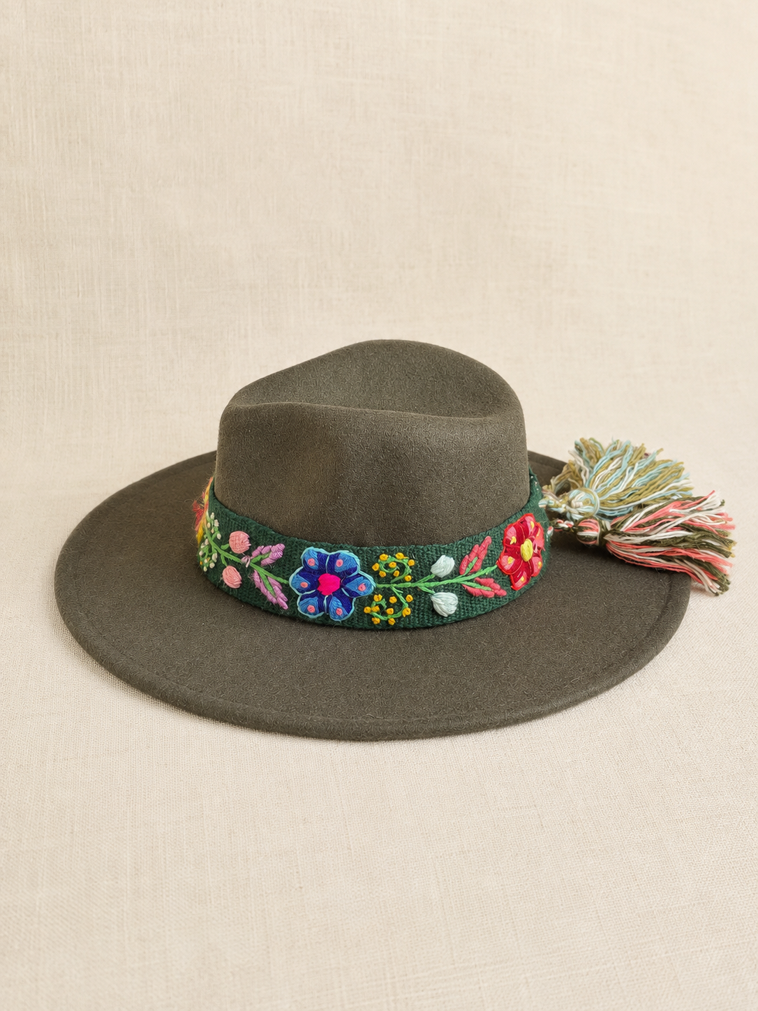 Sombrero Fedora de Fieltro Verde con Cinta y Bordado Floral Artesanal