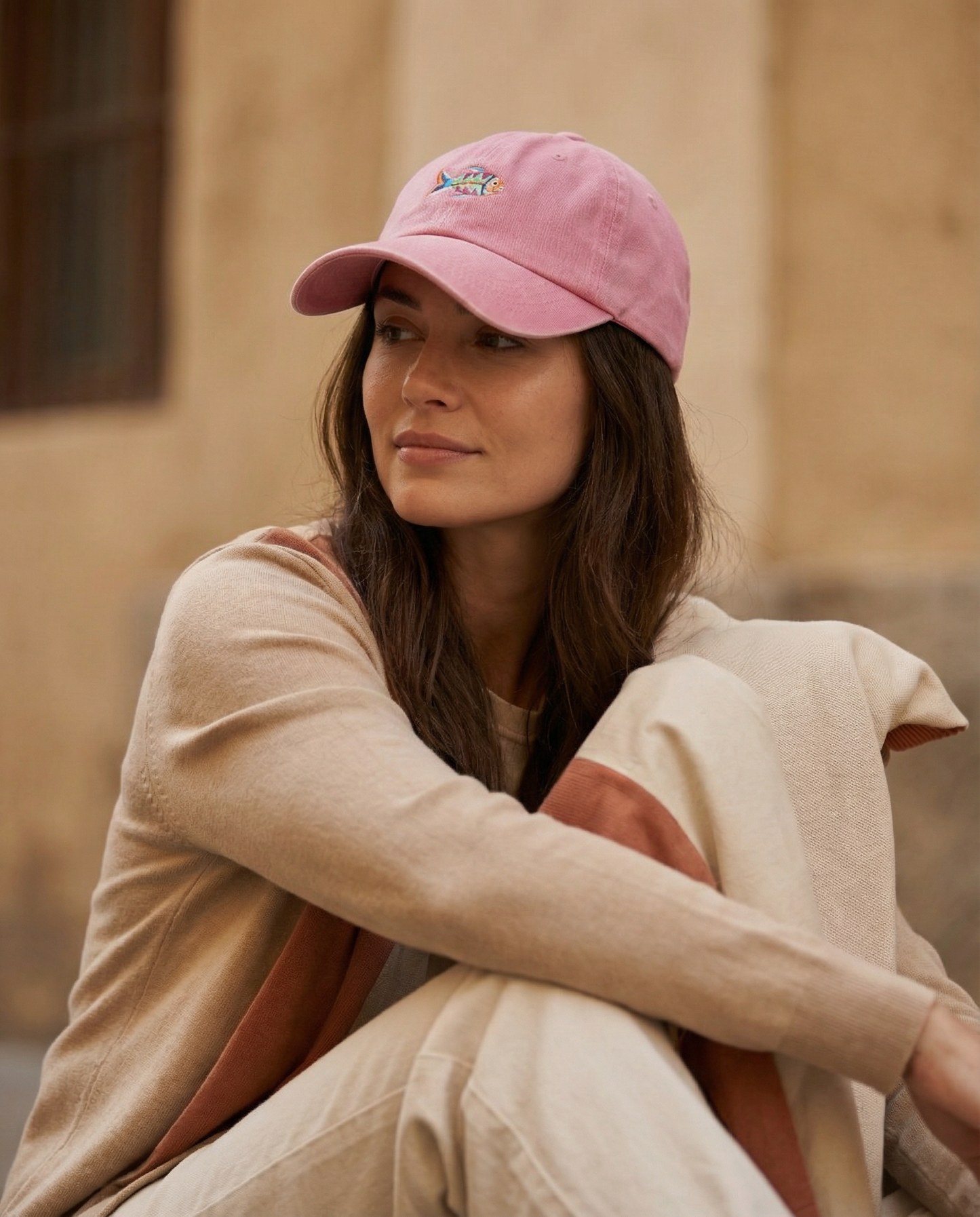 Gorra Bordada en Denim Rosado – Pez Multicolor