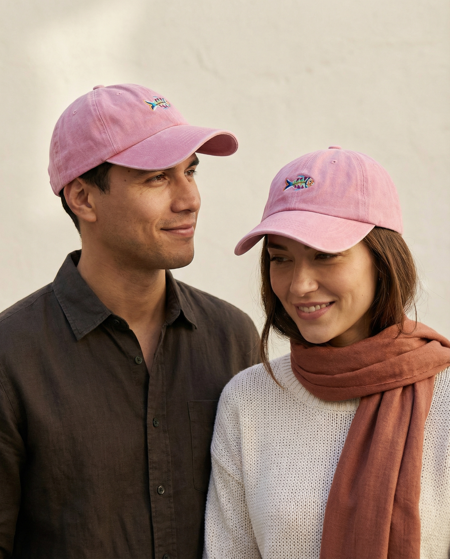 Gorra Bordada en Denim Rosado – Pez Multicolor